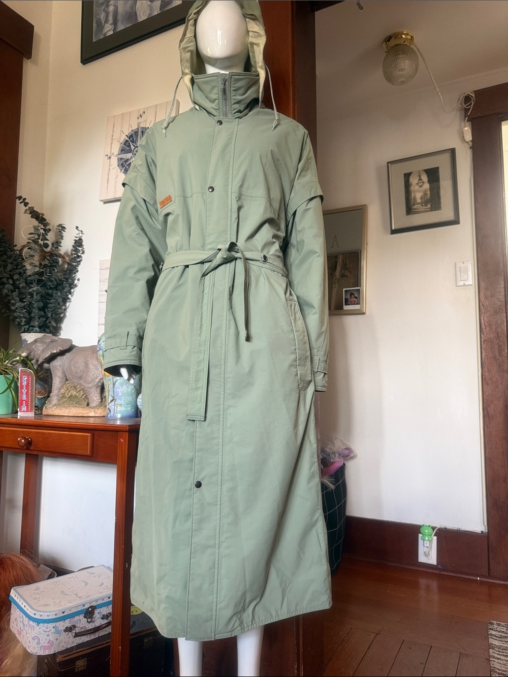FarWest City Oaks London size M cortex Hooded Trench Coat - Sage Green like new